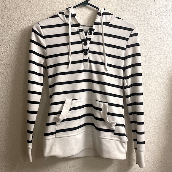 Black & White Striped Hoodie 🖤 - Picture 2 of 3